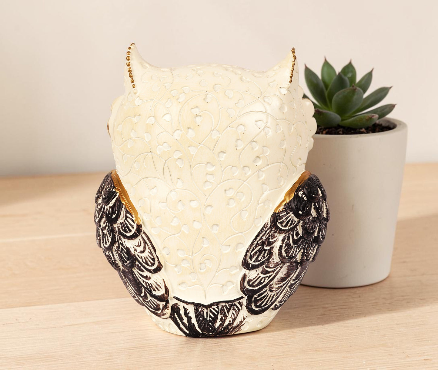 Owl Statue 002