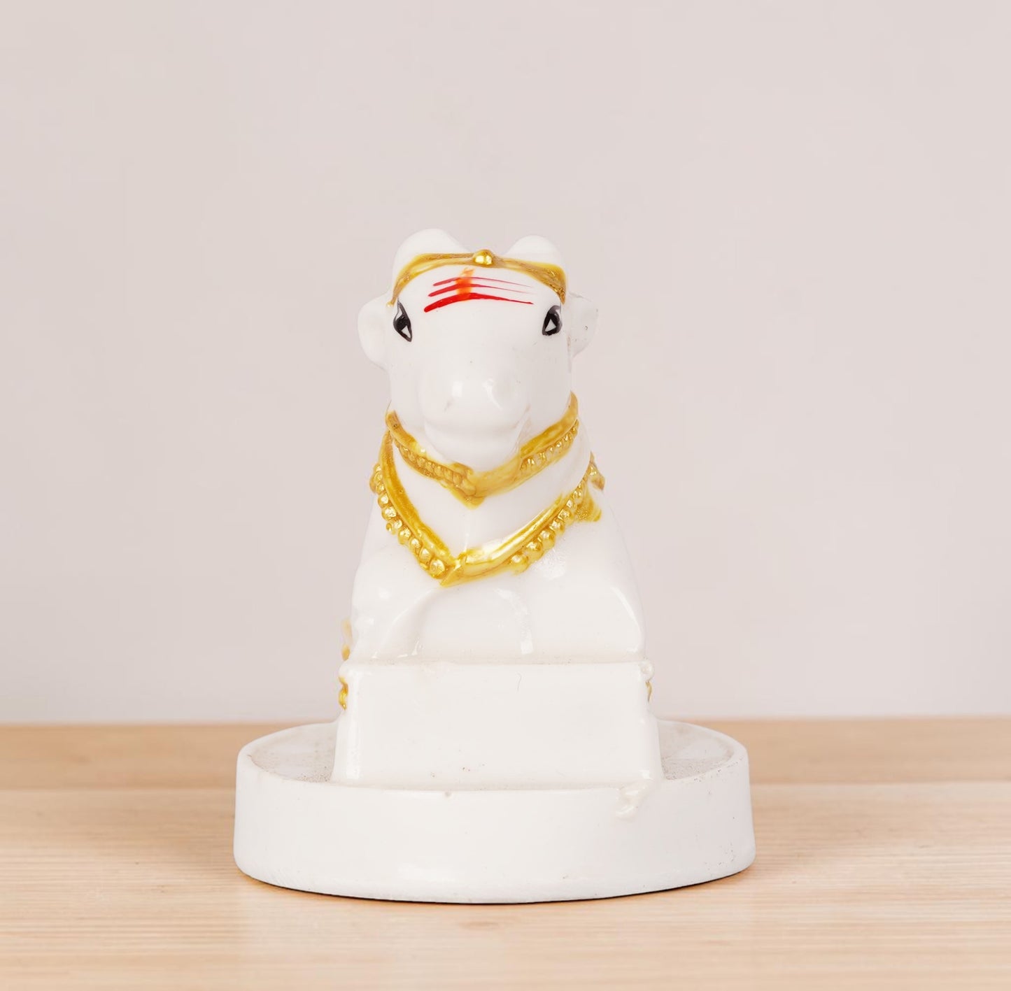 Nandhi White  Statue