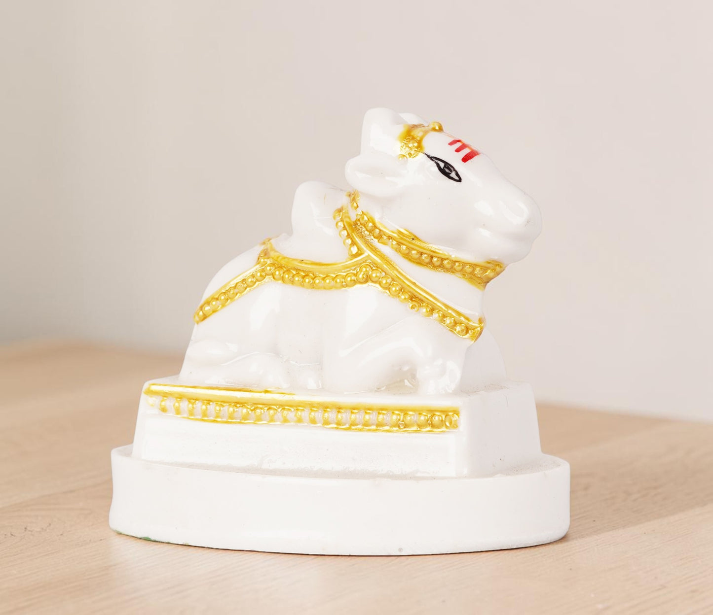 Nandhi White  Statue